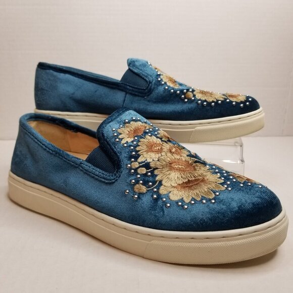 Vince Camuto Women's Brandia Velvet‎ Boho Embroidered Floral Slip On Shoes Sz 7W - Picture 1 of 13